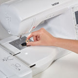 Brother Innov-is NV880E - Embroidery Machine - Ex Demonstration*