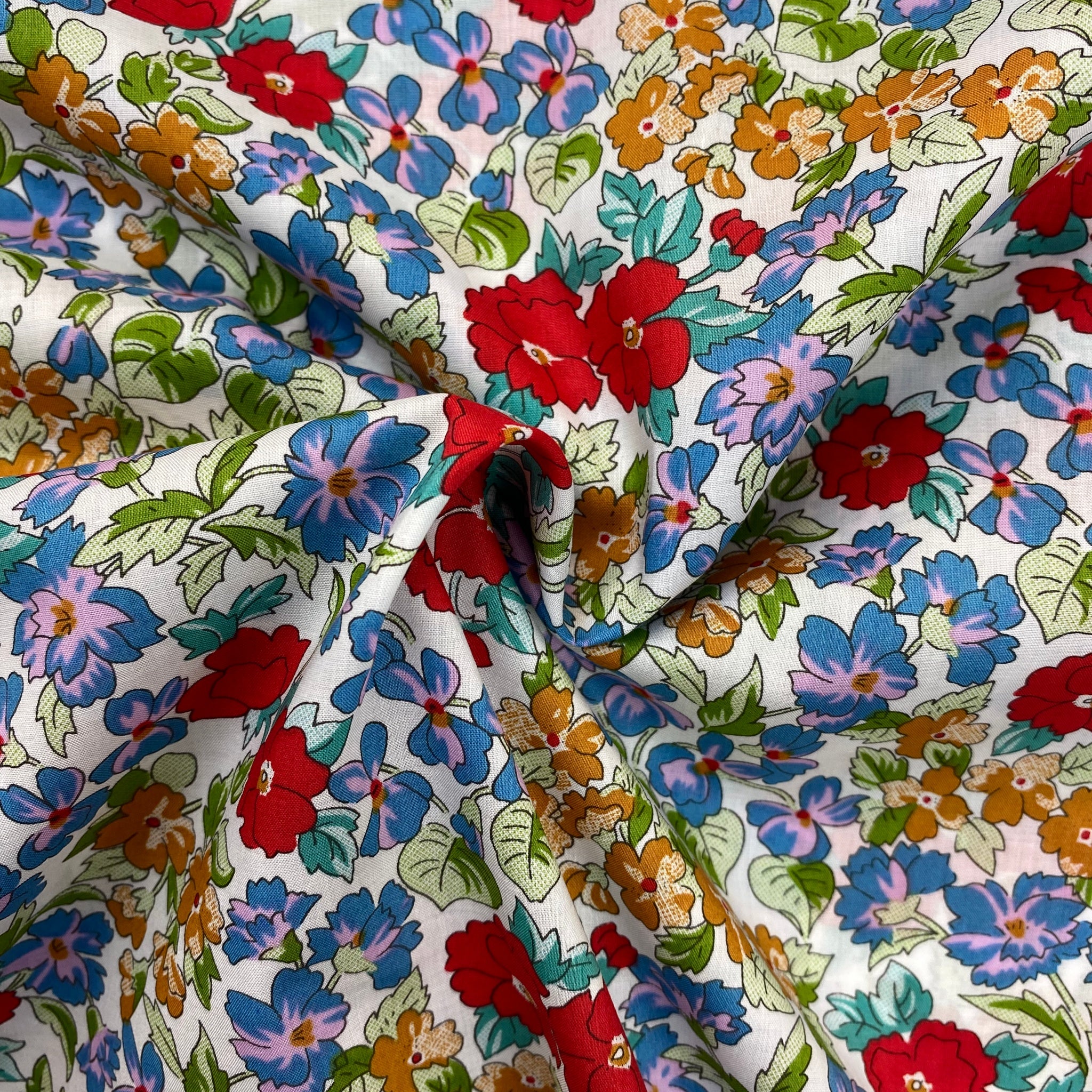 Red floral - Cotton Fabric - END OF BOLT 120cm – Mill Creations